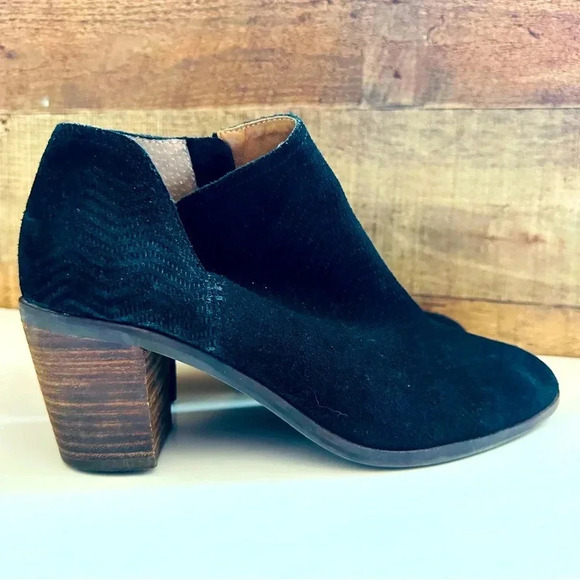 Lucky Brand Pickla Leather/Suede Ankle Heeled Booties - Picture 2 of 7